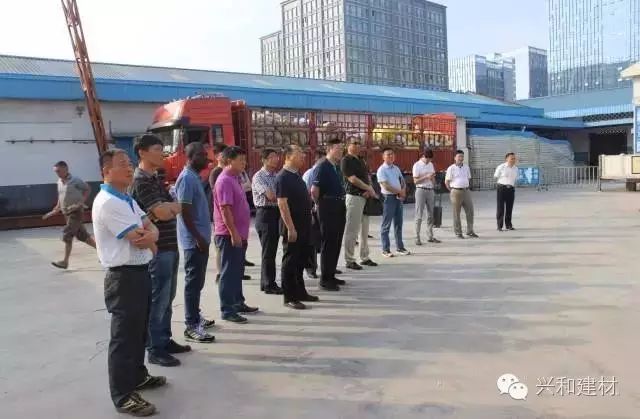 湖北省住建廳、設(shè)計(jì)院及專(zhuān)家一行 蒞臨星河集團(tuán)參觀指導(dǎo)